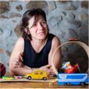 Pedagogista esperta in letteratura per l'infanzia e animazione teatrale