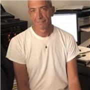 Inizia lo studio del pianoforte all'età di 7 anni grazie al nonno libanese, grande studioso e appassionato di musica. 
Oltre al pianoforte classico mostra sin da giovanissimo una grande curiosità verso il piano jazz e l'improvvisazione, e all'età di 16 a