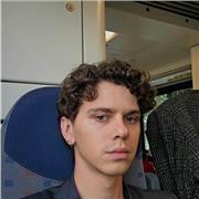 Laureato magistrale in filosofia offre ripetizioni individuali online di italiano e altre discipline umanistiche.