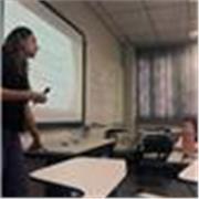 Profesora de inglés y español (todos los niveles)