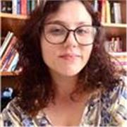Professora particular de inglês com experiência em aulas on-line para adolescentes, adultos e idosos