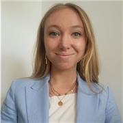 Motivierte Deutschlehrerin mit Erfahrung und guten Sprachkenntnissen in Deutsch, Englisch, Russisch und Spanisch