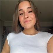 Estudiante de magisterio infantil y titulación de monitora. Ofrezco clases de apoyo para primaria.