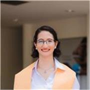 Profesora de inglés casi nativa, con más de 3 años de experiencia enseñando a estudiantes de todas las edades