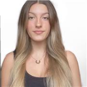 Soy una persona comprometida, con experiencia en clases particulares a alumnos de Primaria y ESO, motivada por enseñar