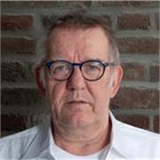 Mathe-Nachhilfe Lehrer, der Kinder aller Altersgruppen unterrichtet