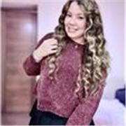 Profesora de inglés con más de 5 años de experiencia, especializada en estudiantes que tienen dificultades para aprender el idioma