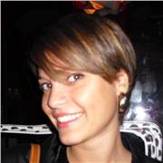 Docente di scuola superiore impartisce lezioni private di latino