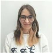Graduada en bachillerato de artes plásticas, actualmente soy estudiante de diseño.