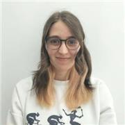 Graduada en bachillerato de artes plásticas, actualmente soy estudiante de diseño.