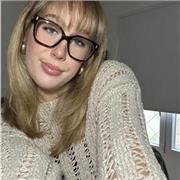 Laureata in Global Law, offro aiuto compiti per ragazzi delle elementari e medie. Lezioni personalizzate, anche online