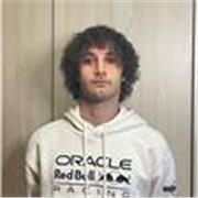 Studente di Economia, diplomato al liceo scientifico, offre lezioni private di matematica e scienze.