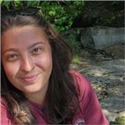 Amoureuse de la langue française depuis toujours ! Je peux mettre à disposition mes compétences pour enseigner le Français. 