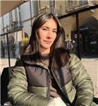 Studentessa universitaria impartisce lezioni di inglese per studenti scuola primaria, secondaria i-ii grado