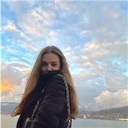 Soy una chica estudiante, responsable y sociable. Me gusta explicar y hacerme entender