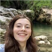 Etudiante à la Sorbonne bilingue après bac option internationale mention très bien, donne cours d'anglais et littérature anglaise