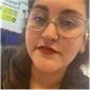 Profesora de química y a niños de cualquier edad