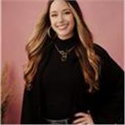 Profesora de inglés nativo con 2 años de experiencia. Ofrece clases de inglés para niños y adultos en Barcelona o en línea. 