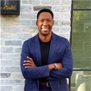 Native English speaker, clear voice, practical and supportive lessons