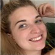 Salve, sono Beatrice per tutti Bea. Offro lezioni in Matematica e Tedesco, adoro giocare e inventare piccoli trucchi per imparare.