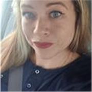 Maestra de regulación para niños de primaria baja