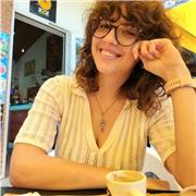 Studentessa al secondo anno di medicina a Torino, propone lezioni di matematica, fisica, chimica e materie umanistiche dalla scuola elementare al primo biennio della scuola superiore. Diplomata con 100lode al liceo scientifico