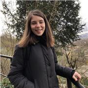 Sono appena uscita dal liceo linguistico e frequentante l’università di lingue. Sono disponibile a dare lezioni private a 15€ l’ora agli studenti con difficoltà di medie e superiori, penso di spiegare bene, confido molto nella pratica della lingua e nel d