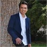 Profesor de Filosofía y Licenciado en Educación para niños y adultos de forma online