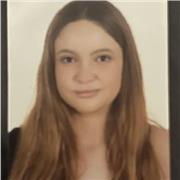 Soy una estudiante de Magisterio de infantil , en bachillerato fui por sociales  y me considero una persona que le encanta enseñar