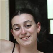 Diplomata liceo linguistico e attuale studentessa di medicina veterinaria, offro lezioni di inglese a grandi e piccoli.
