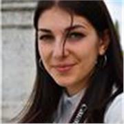 Ragazza laureanda all'Accademia di Belle Arti, offro ripetizioni di matematica e inglese