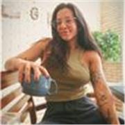 Profesora de español como lengua materna e inglés como segunda lengua con disponibilidad para clases online.