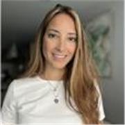 Instructora de Yoga con clases adaptadas para todos los niveles 