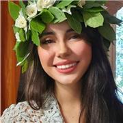 Neolaureata offre lezioni di storia della moda per studenti