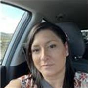 Profesora que imparte clases de ciencias, biología, e inmunología