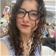 Maestra de apoyo escolar para estudiantes de psicología padres y adultos