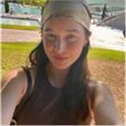 Estudiante de universidad. Estudié inglés por 14 años en el colegio y puedo dar las clases online 