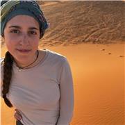 Laureata in giurisprudenza con numerose esperienze di insegnamento