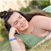 I’m a friendly and patient English tutor who’s passionate about helping learners build confidence and fluency in the language. 