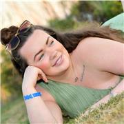 I’m a friendly and patient English tutor who’s passionate about helping learners build confidence and fluency in the language.