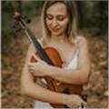 Professora de violí s'ofereix a donar classes particulars de música, llenguatge musical i altres matèries a infants i adults