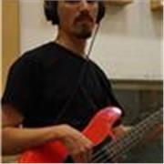 Clases de musica, para todas las edades. Especializado en Bajo electrico y produccion musical