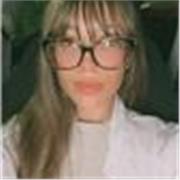 Studentessa con certificazione B2