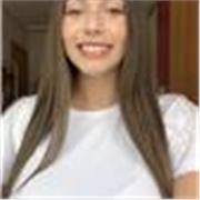 Me defino como una persona trabajadora y constante y me gusta mucho la enseñanza 