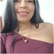 Me defino como una persona optimista y paciente pero sobretodo muy comprensiva a la hora de enseñar