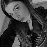 Dottoressa in Lettere moderne, con maturità classica e studentessa magistrale di filologia moderna impartisce ripetizioni di Latino, Italiano, Storia, Geografia, Filosofia per liceo, tutte le materie per medie e scuola elementare.
A domicilio e presso la