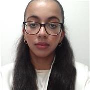 Soy una chica titulada en Bachillerato y estudiante de oposición a policía nacional.