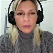 Enseño Inglés todos los niveles, niños adolescentes y Adultos. También preparó para rendir Exámenes internacionales