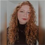 Professora de reforço escolar nas áreas de Linguagens e Ciências Humanas