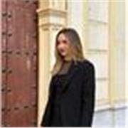 Profesora de Física, Química, Matemáticas e Inglés apta para todas las edades y niveles